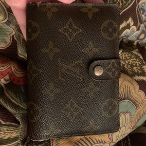 Vintage Louis Vuitton Kisslock Wallet